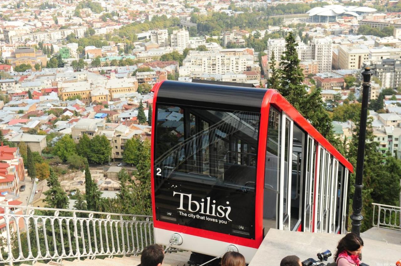 Walk Everywhere! Tbilisi Exterior foto